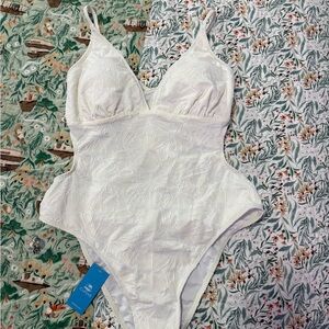 Cupshe White Textured One-Piece Swimsuit